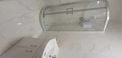 Luxury 2 Bedroom Apartment