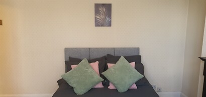 Luxury 2 Bedroom Apartment