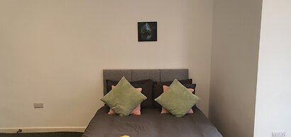 Luxury 2 Bedroom Apartment