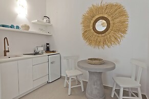 Enilion Luxury Suites