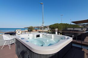 Eldamar Floating House