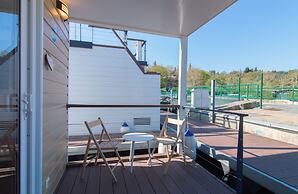 Eldamar Floating House