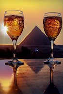 Tut & Pyramids View