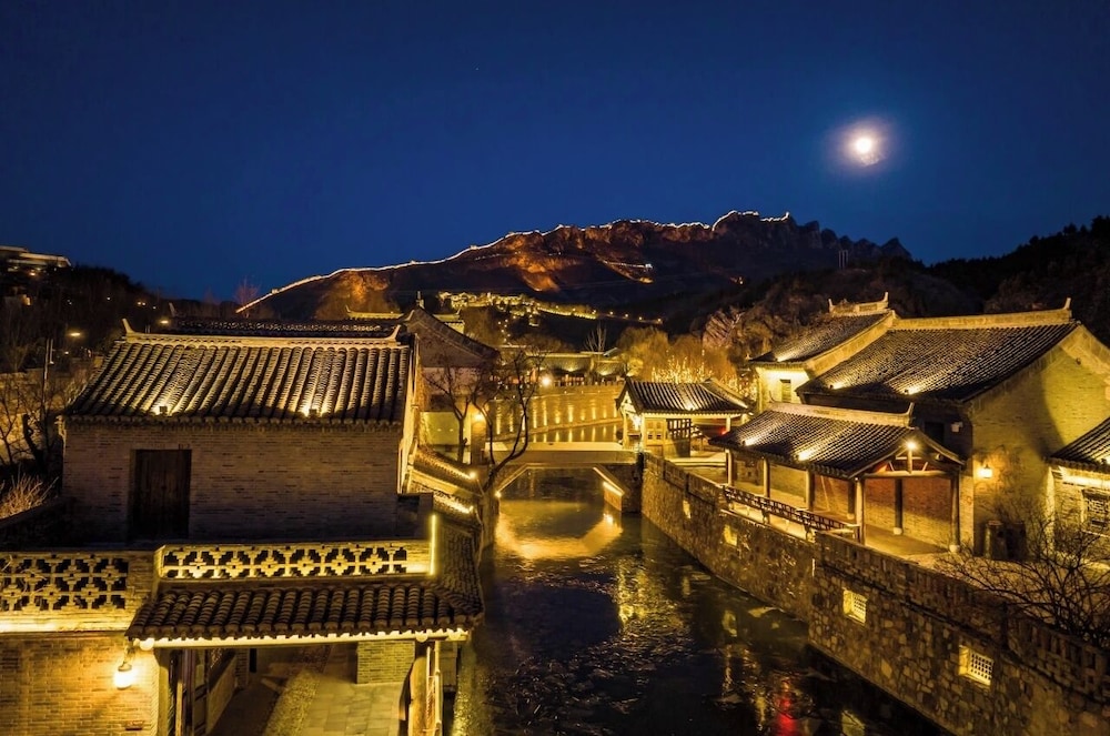 ATRIUM FENGZHU HOMESTAY
