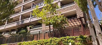 ATRIUM FENGZHU HOMESTAY