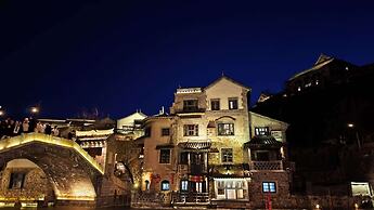 ATRIUM FENGZHU HOMESTAY