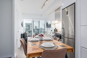 RS Suites - Eaton Centre