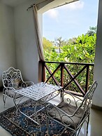 Green Malindi Apartments by RevSerene