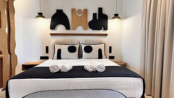 Aristotle Suites