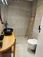 Aristotle Suites