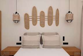 Aristotle Suites