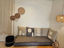 Aristotle Suites