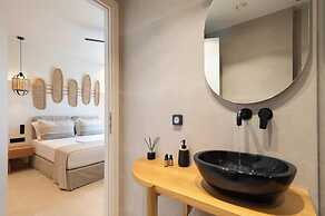 Aristotle Suites