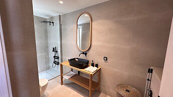 Aristotle Suites