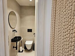 Aristotle Suites