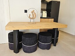 Aristotle Suites