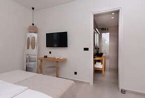 Aristotle Suites