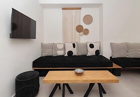 Aristotle Suites