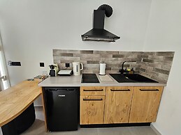 Aristotle Suites
