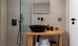 Aristotle Suites