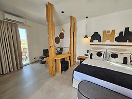 Aristotle Suites