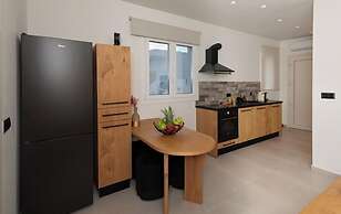Aristotle Suites