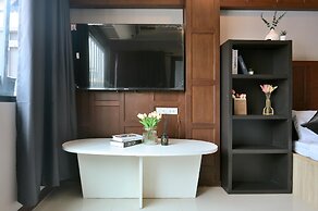 Deco Lux Hotel