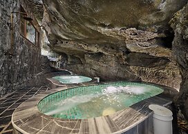 Chay Mountain Retreat Ninh Binh