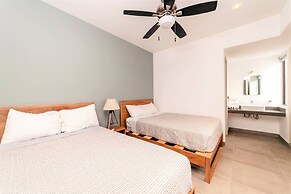 Comfortable, Spacious Penthouse- 2 Bedrooms- 7 People