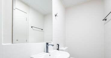 LUX The Luxurious Central JBR Suite 2