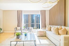 LUX The Luxurious Central JBR Suite 2