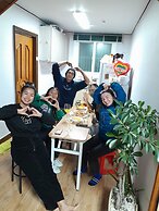 Disco PangPang GuestHouse (Foreigners only)