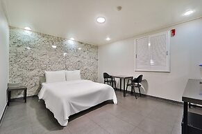 Anyang Livera
