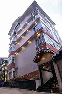 Hotel Raj Ville