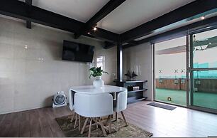 Beautiful and Comfortable Rooftop Suite