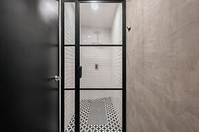 The Diamond Loft Modern Luxury With a Fully Equipped Kitchen