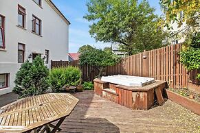 Central studio apartment