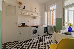 3BR Atrium Penthouse by Cismigiu - Bright & Spacious with Balcony