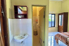 Mongan Homestay Beside The Belulang Hot Spring