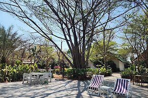 Rung Rueng Resort