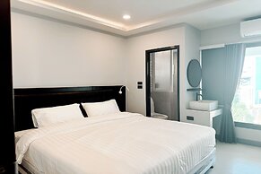 Smith Hotel