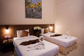 Royal Waves Hotel