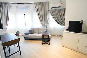 Robin Hotel