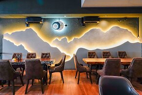 Robin Hotel