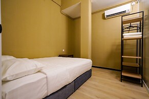 Robin Hotel