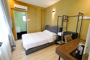 Robin Hotel