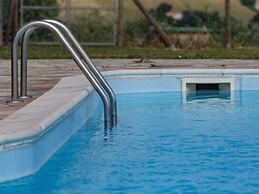Apartment With Shared Pool