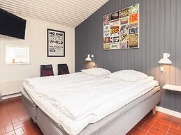 6 Person Holiday Park Home in Middelfart