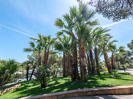 Bungalow in Tarragona by the Beach