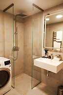 Roze Center Apartments